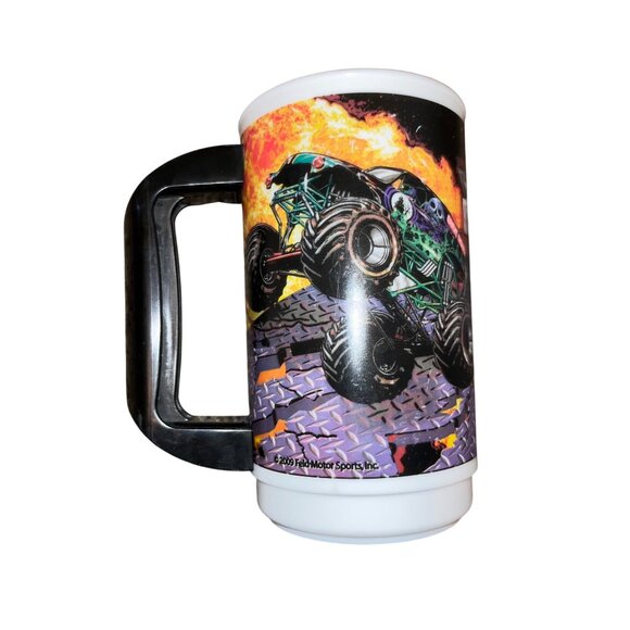 2009 Whirley DrinkWorks Monster Jam Truck Cup Grave Digger & Maximum Destruction - Picture 4 of 14